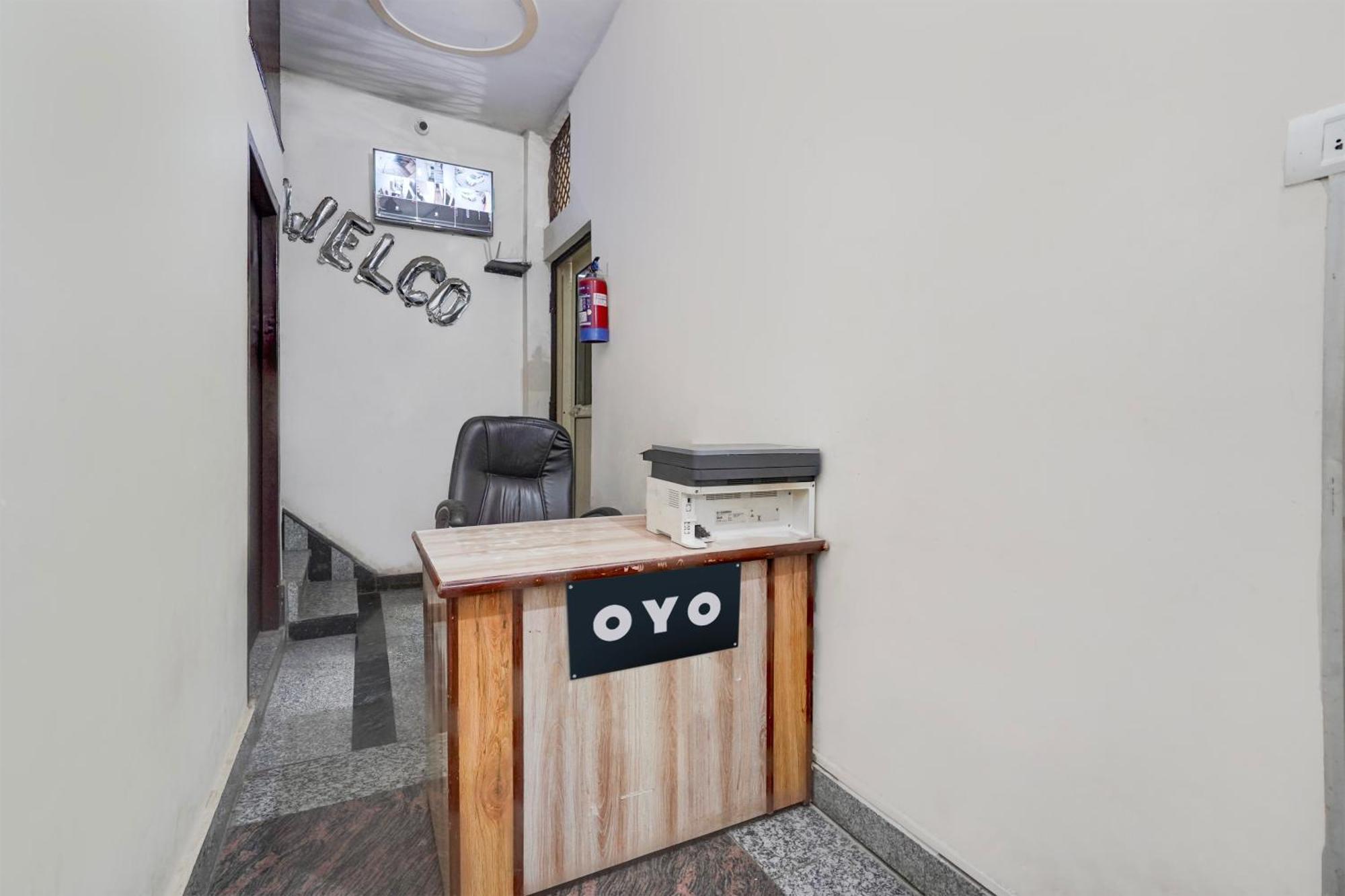 Oyo Hotel Maharaja Palace Meerut Bagian luar foto