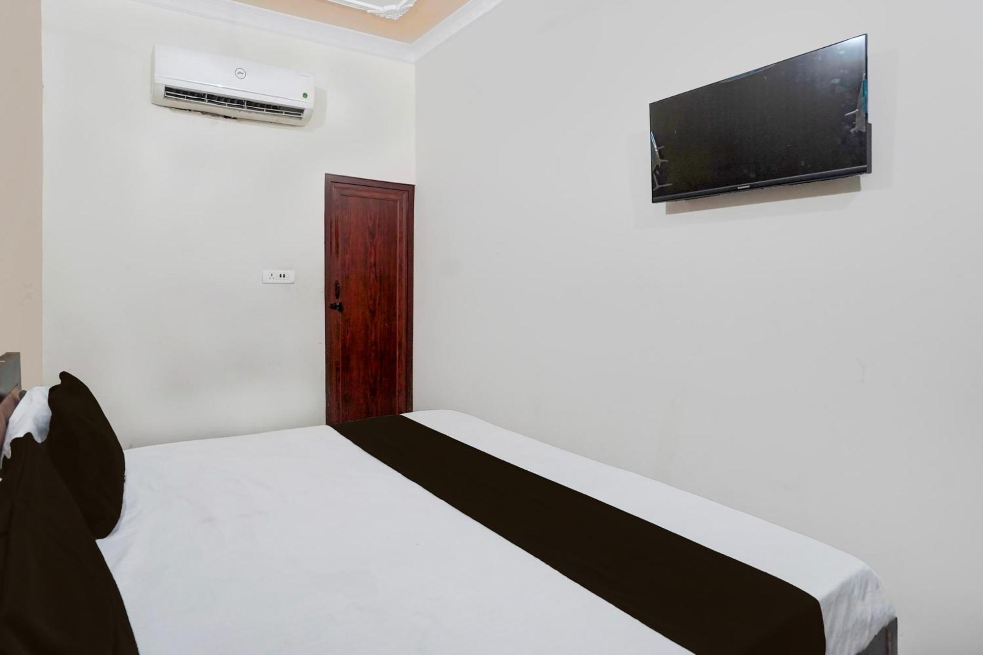 Oyo Hotel Maharaja Palace Meerut Bagian luar foto